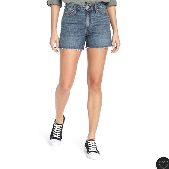 Universal Thread High Rise Frayed Distressed Denim Shorts Size 6 - Picture 1 of 6